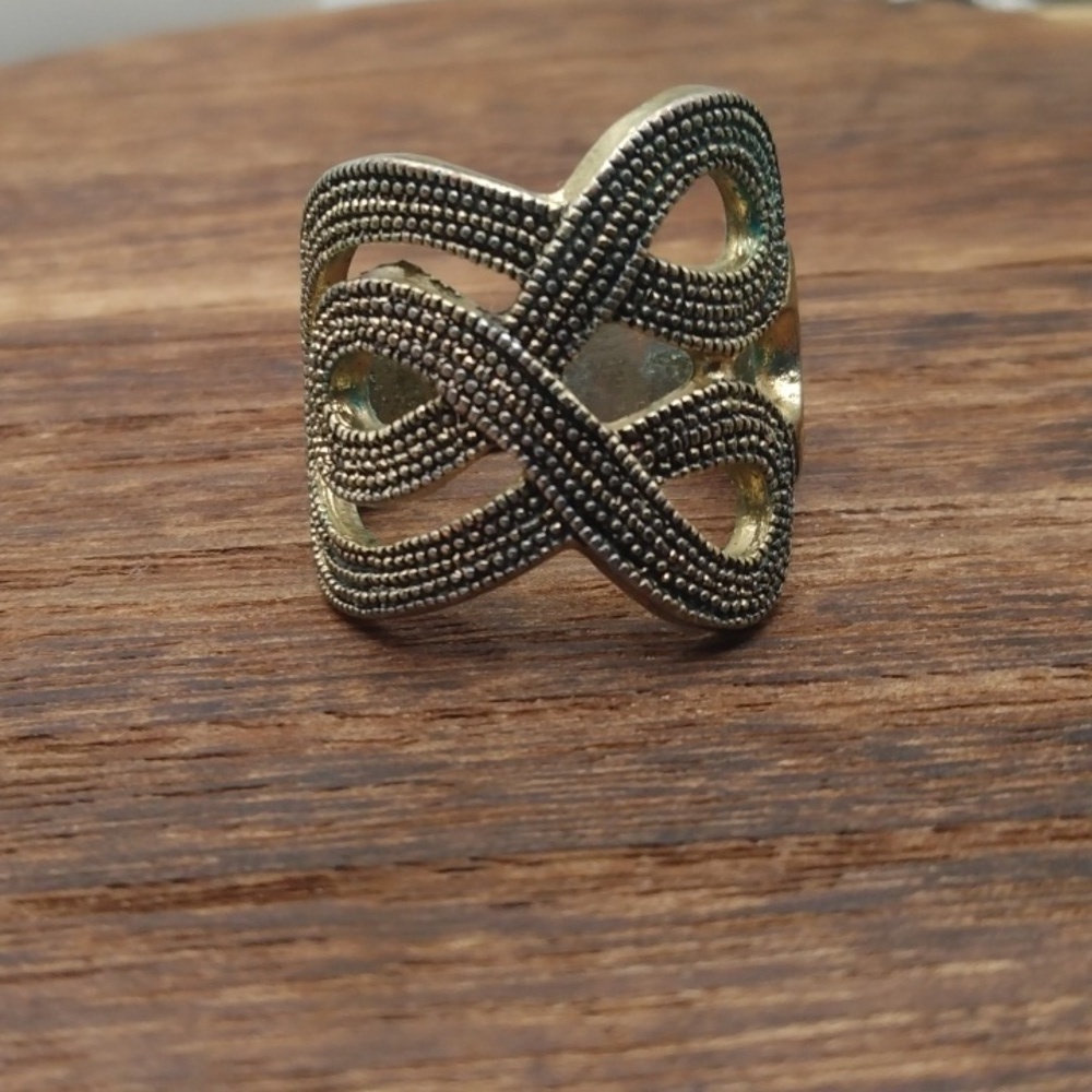 Snake estate‎ maze ring size 8 R372